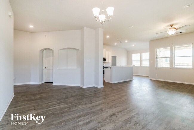 Foto del edificio - 17764 Cedar Crst Dr