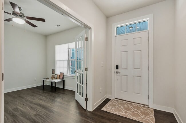 Building Photo - 302 Finnegan Ct