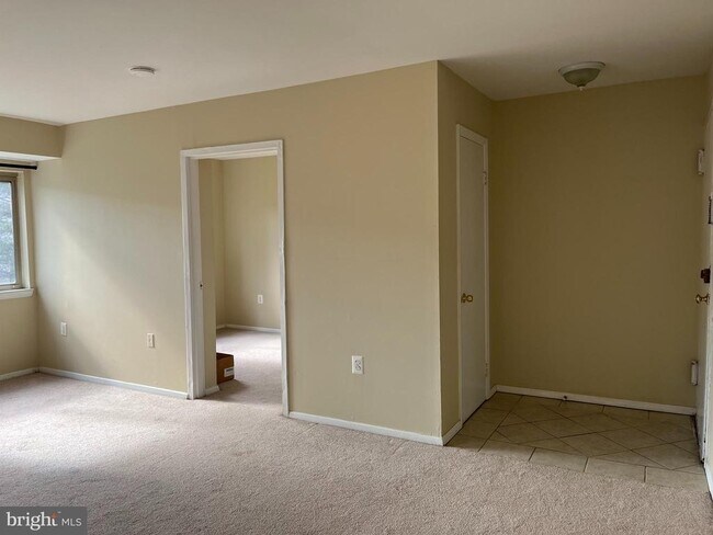 Building Photo - 12307 Braxfield Ct