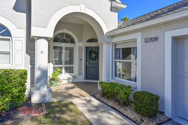 Foto del edificio - Impeccably Maintained Home in Summerfield Village - Lakewood Ranch!