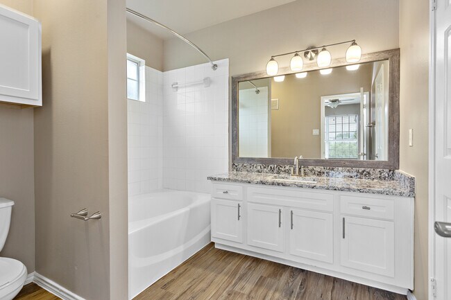 Sonterra Luxury Apartment Homes - 4