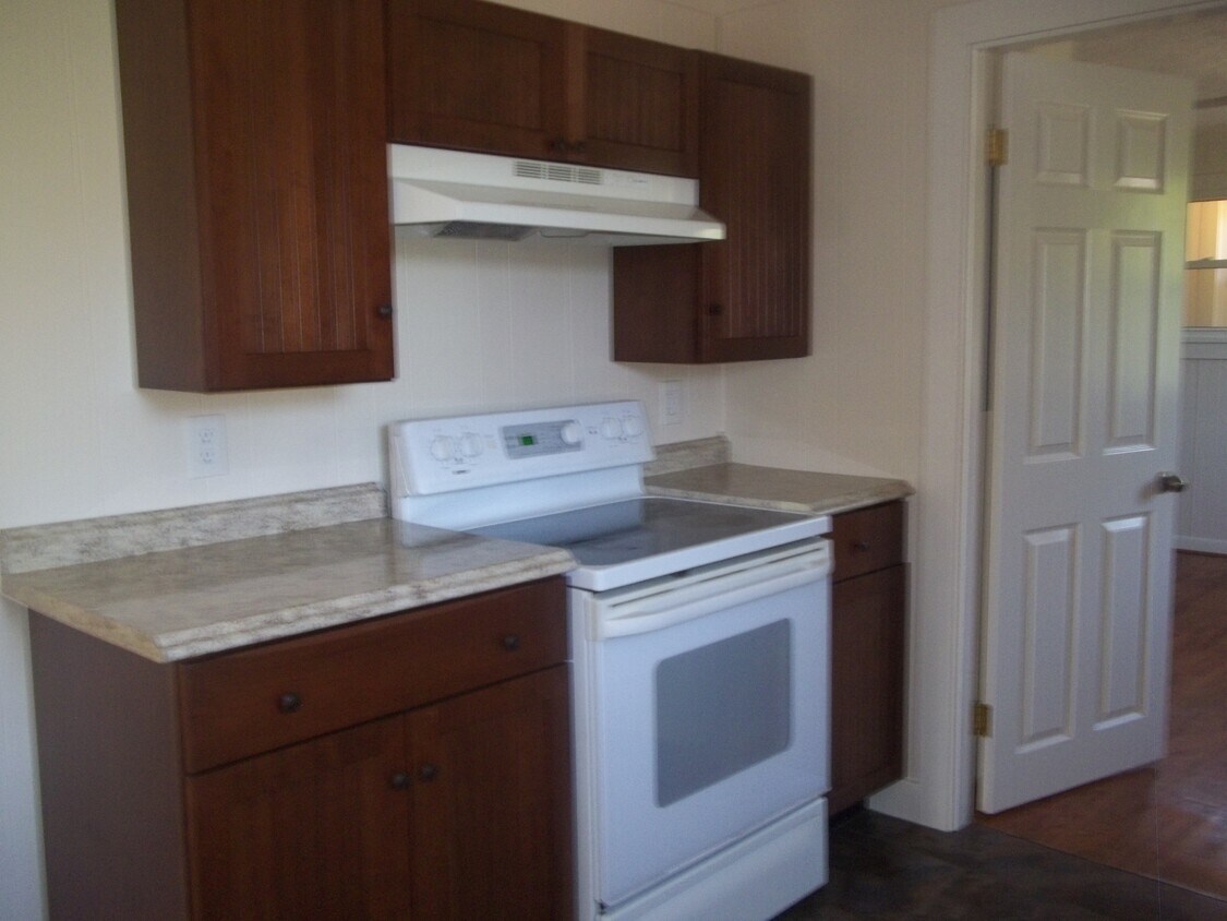 Primary Photo - 487 Court St