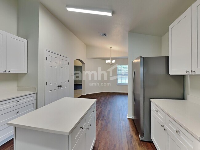 Foto del edificio - 8321 Brigalow St