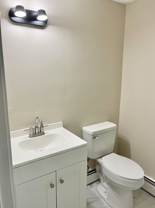 Main Floor Bathroom - 360 Pleasant Valley Rd