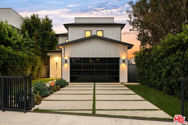 Foto del edificio - 2543 Walnut Ave