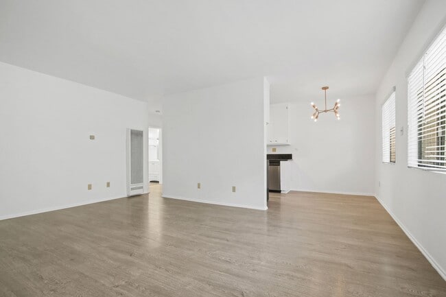 Building Photo - 1449 Princeton St