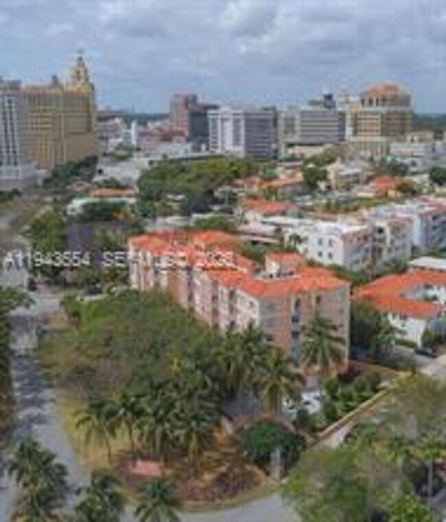 Foto del edificio - 1 Alhambra Cir