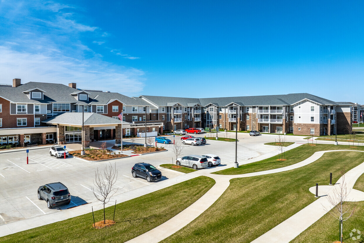 Foto principal - Glen Meadows Retirement Community