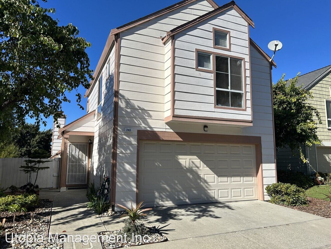 Primary Photo - 3 br, 2.5 bath House - 240 Ruby Lane