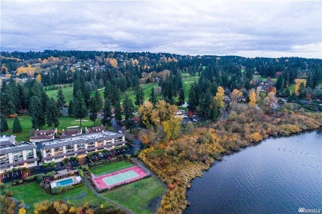 Foto del edificio - 16929 Inglewood Rd NE