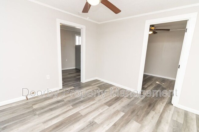 Building Photo - 207 Napier St
