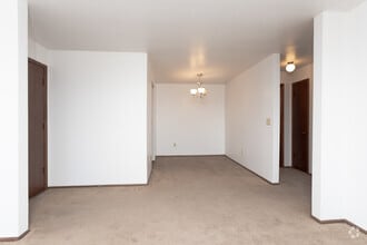 1BR, 1BA - Tosa Village