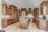 Primary Photo - 7004 Green Oak Dr