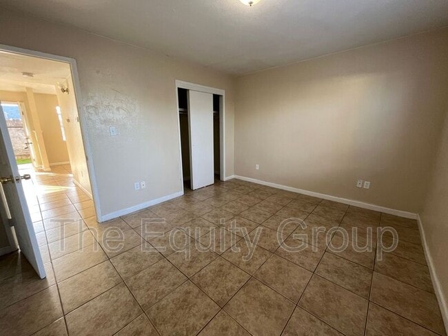 Building Photo - 93 N E St