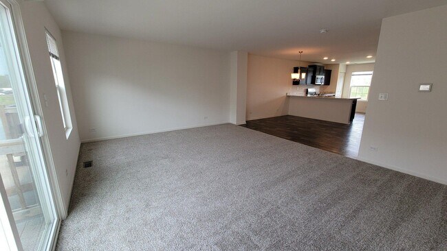 Foto del edificio - 2329 Upland Rd
