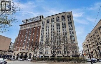 Building Photo - 112 King St E