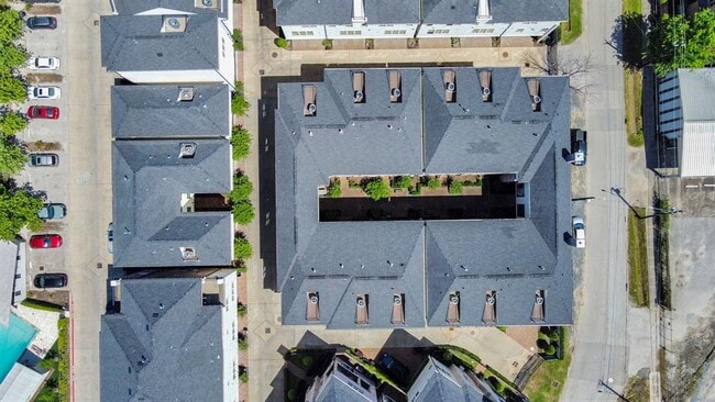 Building Photo - 6072 Kansas St