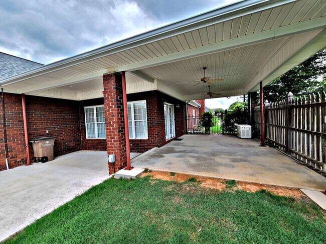 Building Photo - HOUSE FOR RENT - DECATUR
