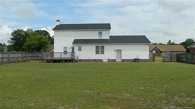 Building Photo - 122 Mosswood Dr