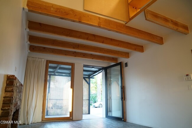 Building Photo - 669 Benson Way