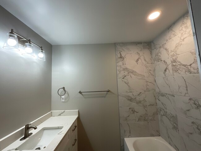 Foto del edificio - 5425 Herndon Blvd