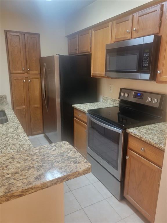 Foto del edificio - 23212 Plantation Dr NE