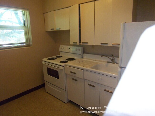 Building Photo - 301 San Juan Dr