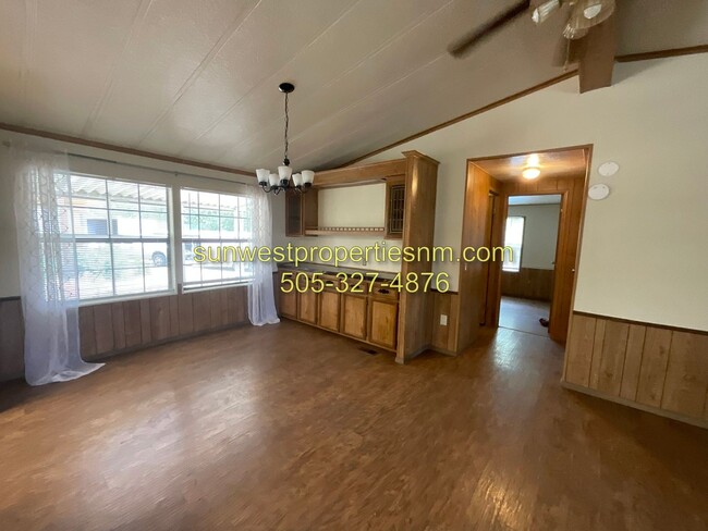 Building Photo - 3 Bed 2 Bath in Flora Vista
