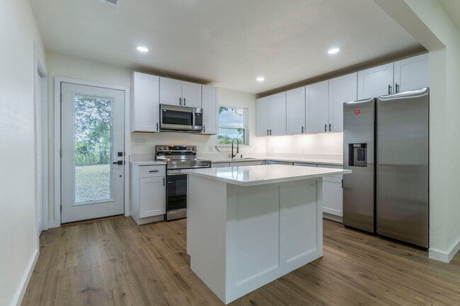 Building Photo - 2307 El Capitan Dr