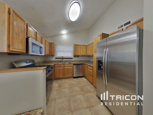 Building Photo - 7815 Snowberry St NW