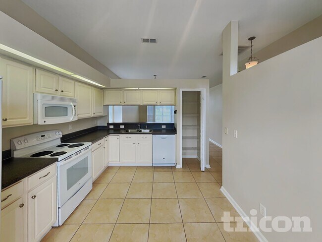Building Photo - 12708 Black Angus Dr