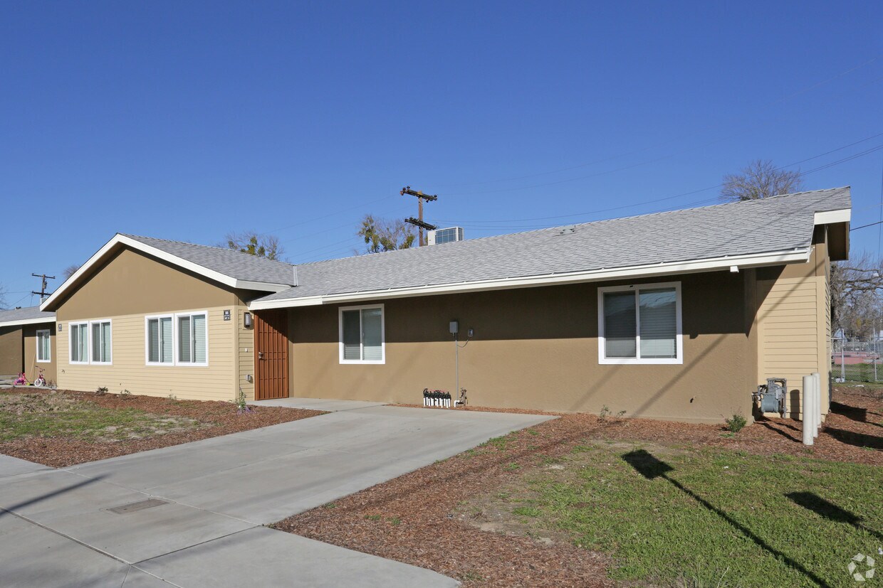 Esperanza Commons Apartments in Mendota, CA
