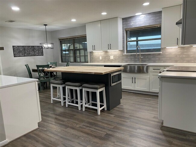 Foto del edificio - 31211 Stella Ln