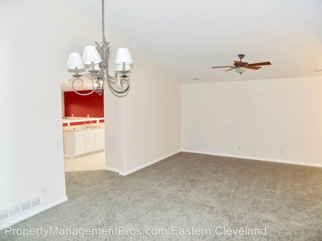 Building Photo - 3 br, 2 bath House - 7390B Forest Cove Lane