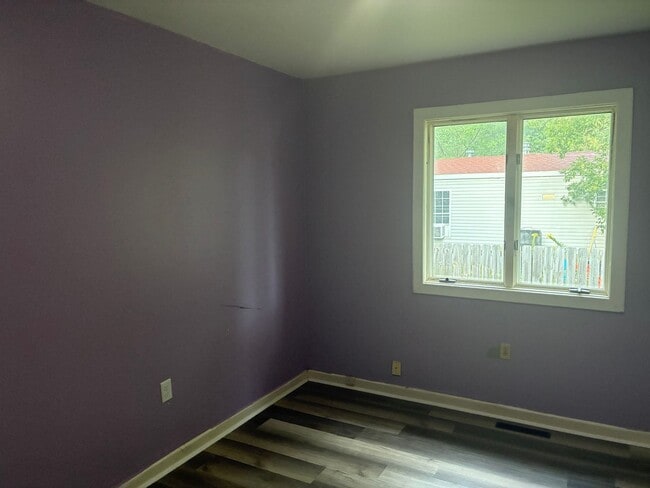 Building Photo - 5291 W Mobile Trail