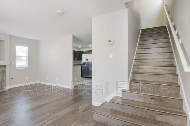 Foto del edificio - 5423 Green Horn St