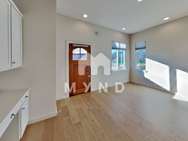Building Photo - 1313 Fort Branch Blvd Unit B