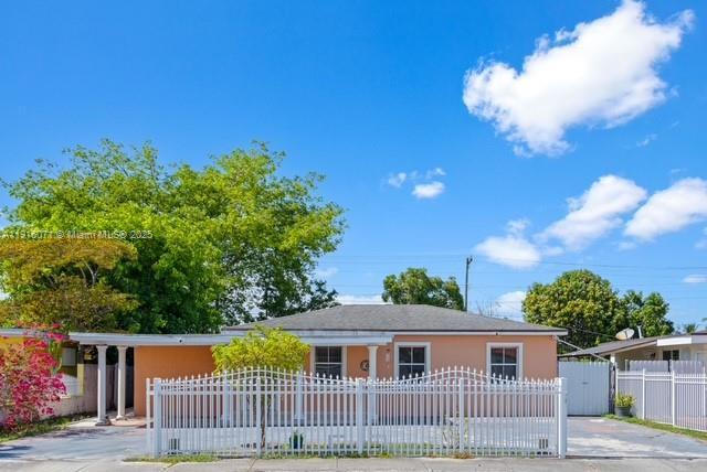 Primary Photo - 911 E 32nd St