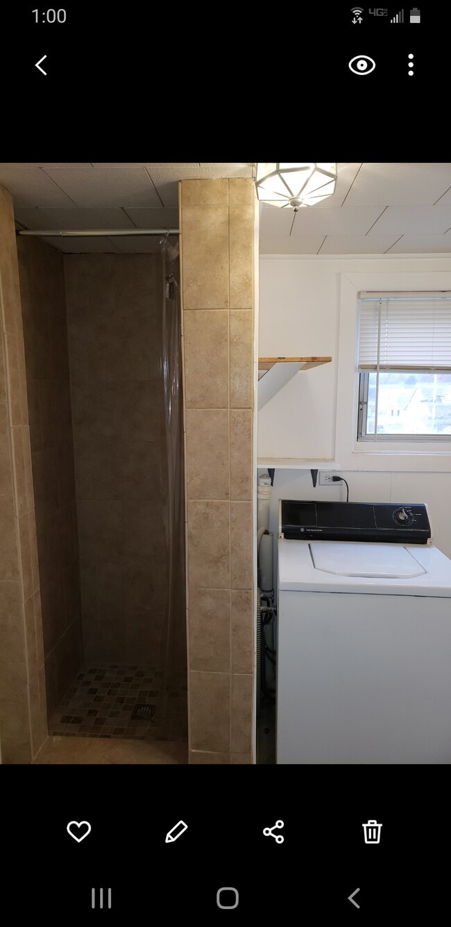 Bathroom - 1016 Leeds Ave