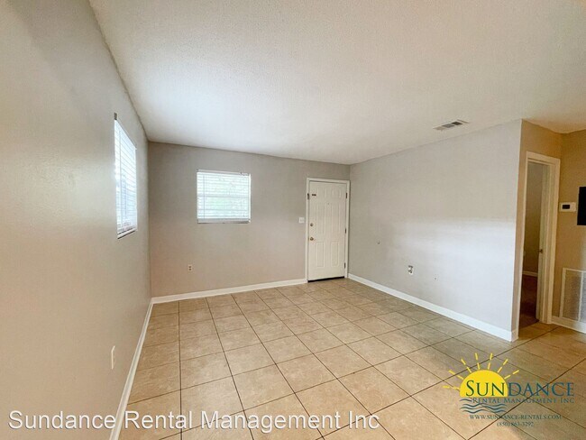 Building Photo - 2 br, 1 bath House - 803-B Sunset Boulevard W