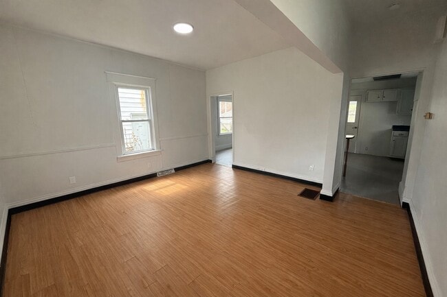 Foto del edificio - 720 Baldwin Ave