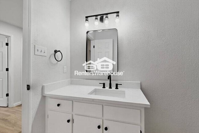 Foto del edificio - READY FOR MOVE-IN, 3-BEDROOM, 2-BATH HOME ...