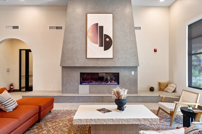 Building Photo - Solana Villas