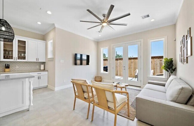 Foto del edificio - 3703b Bolin Rd