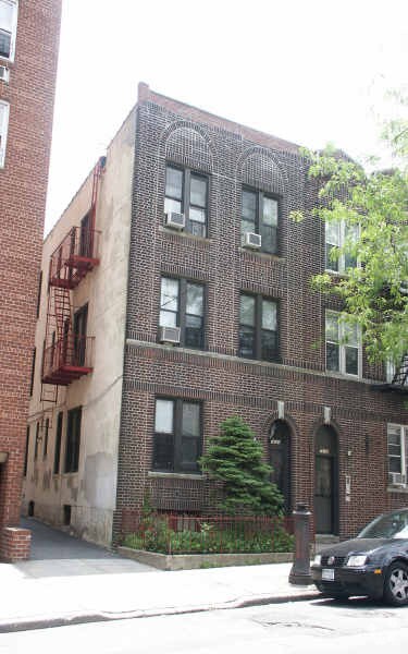 Primary Photo - 74-26 Woodside Ave