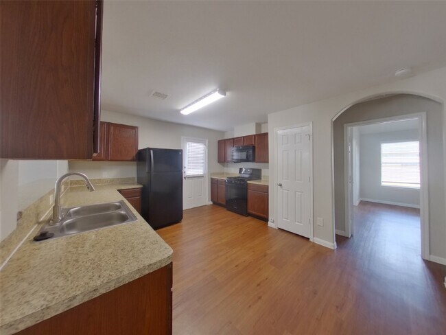Foto del edificio - 21434 Jamals Way