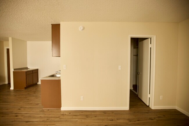 Building Photo - 400 S Hobart Blvd