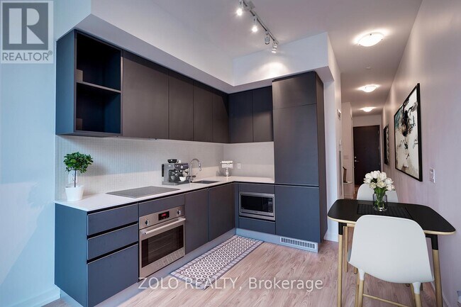 Photo du bâtiment - 116-377 MADISON Ave