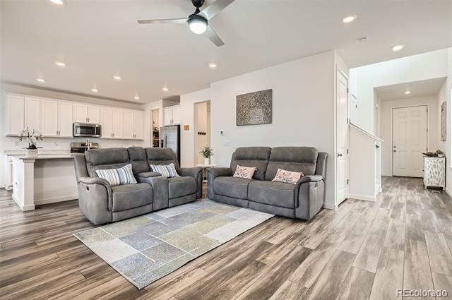 Foto del edificio - 9012 Borrowdale Ln
