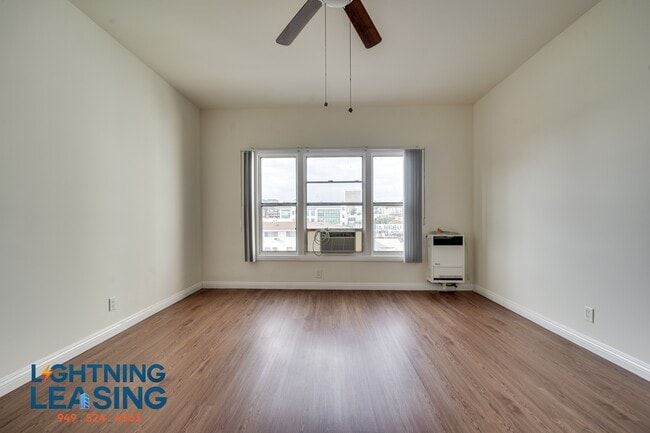Photo - 1058 Normandie Ave Apartment